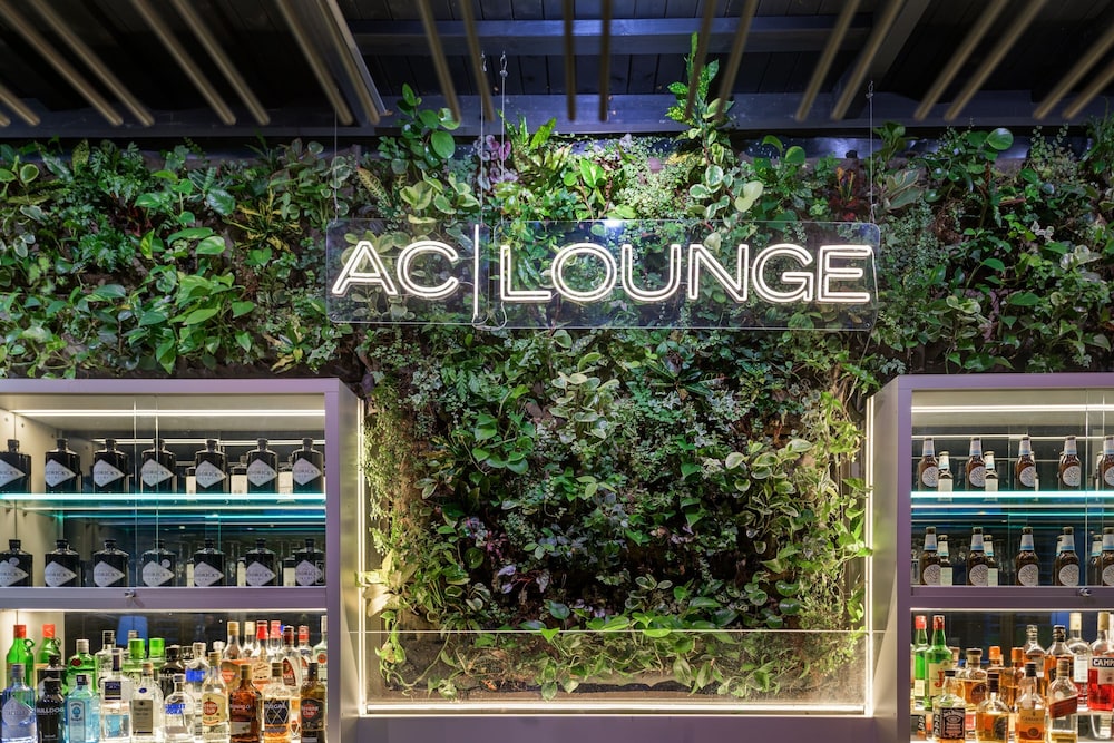 AC Hotel by Marriott Ciutat de Palma — Restaurant & bars in Palma de Mallorca, Balearic Islands