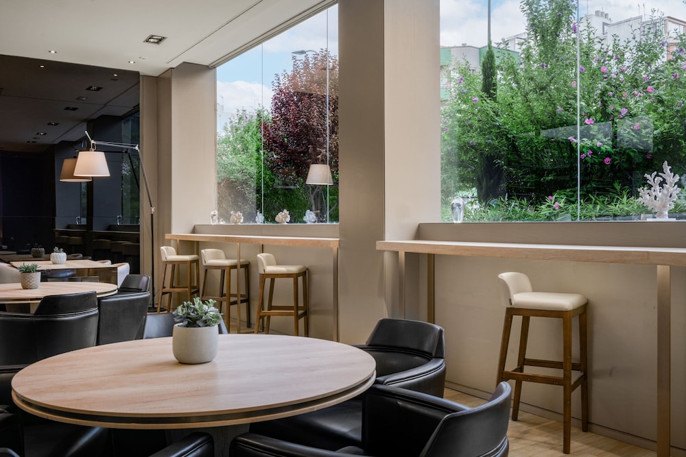 AC Hotel by Marriott Ciutat de Palma — Restaurant & bars in Palma de Mallorca, Balearic Islands