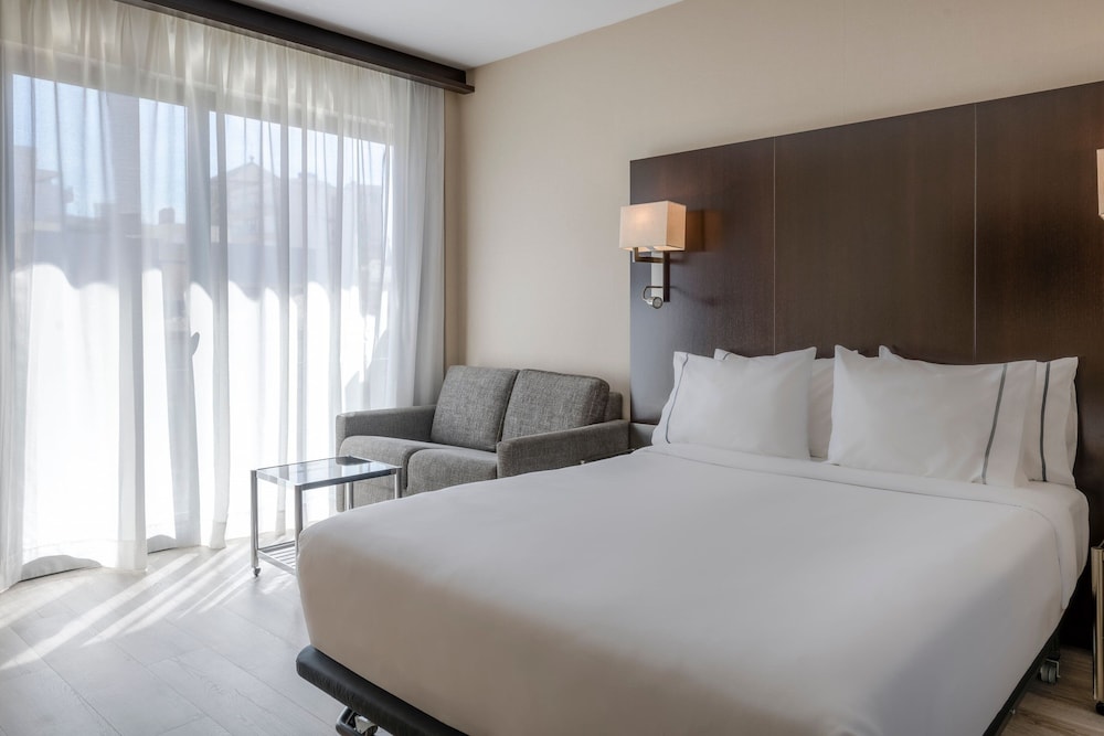 AC Hotel by Marriott Ciutat de Palma — Hotel rooms in Palma de Mallorca, Balearic Islands