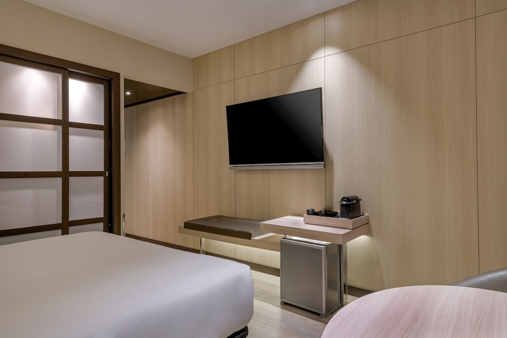 AC Hotel by Marriott Ciutat de Palma — Hotel rooms in Palma de Mallorca, Balearic Islands