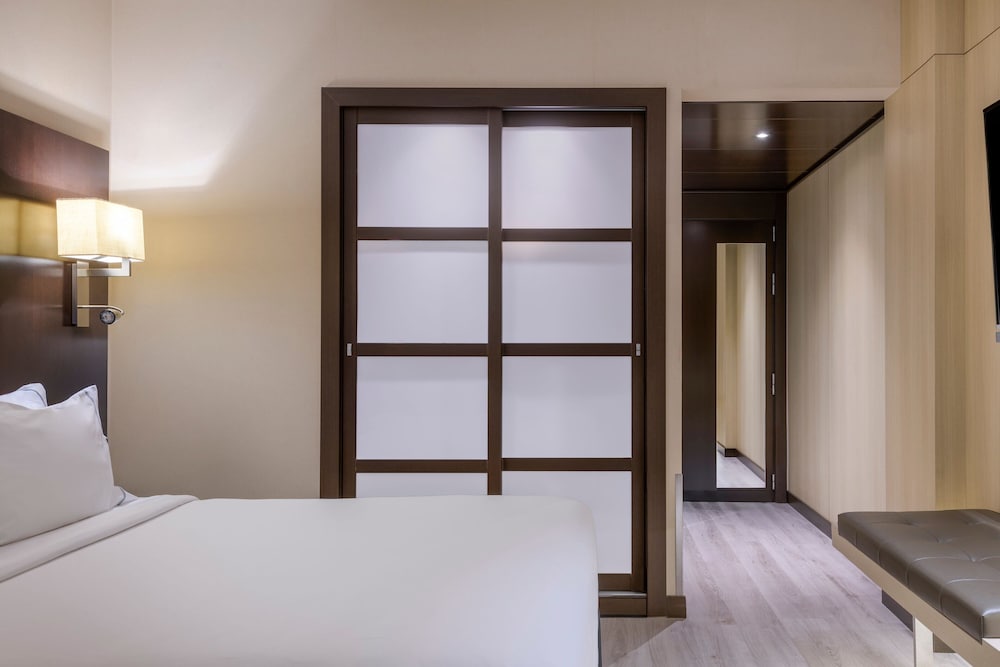AC Hotel by Marriott Ciutat de Palma — Hotel rooms in Palma de Mallorca, Balearic Islands