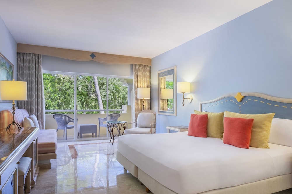 Iberostar Waves Paraíso del Mar - All Inclusive — Hotel rooms in Playa del Carmen, Quintana Roo