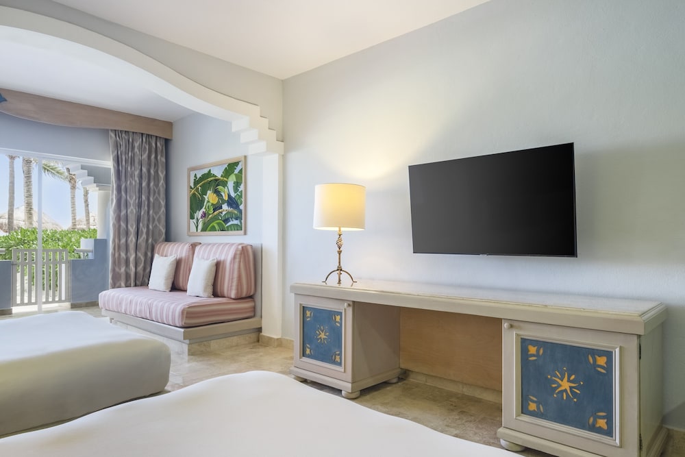 Iberostar Waves Paraíso del Mar - All Inclusive — Hotel rooms in Playa del Carmen, Quintana Roo