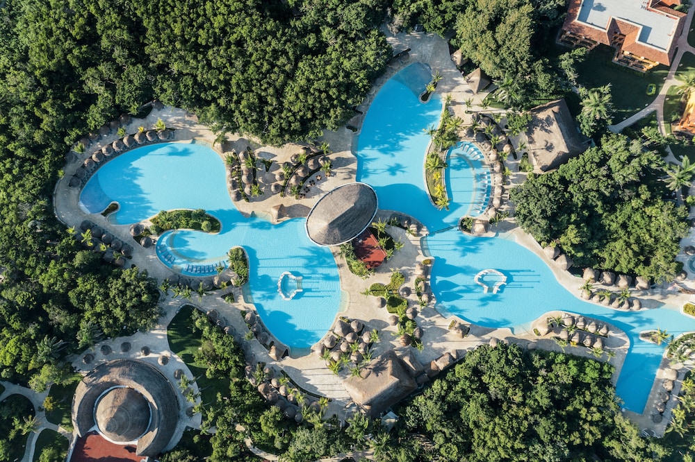 Iberostar Waves Paraíso del Mar - All Inclusive — Swimming pool in Playa del Carmen, Quintana Roo