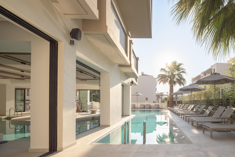 Theartemis Palace — Pool in Rethymnon