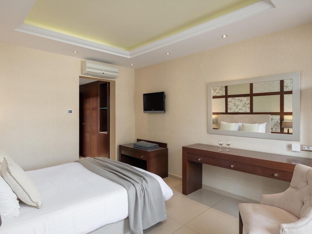 Theartemis Palace — Rooms in Rethymnon