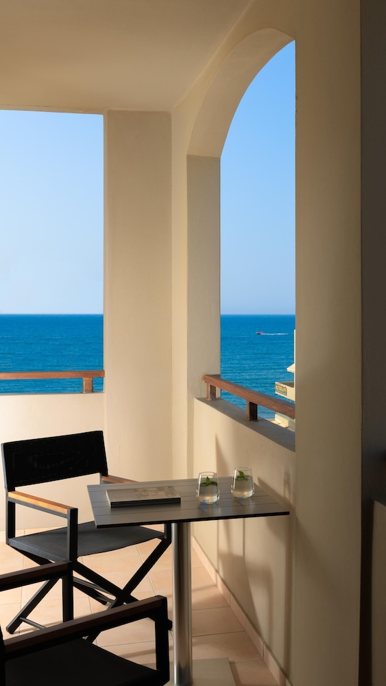 Theartemis Palace — Rooms in Rethymnon
