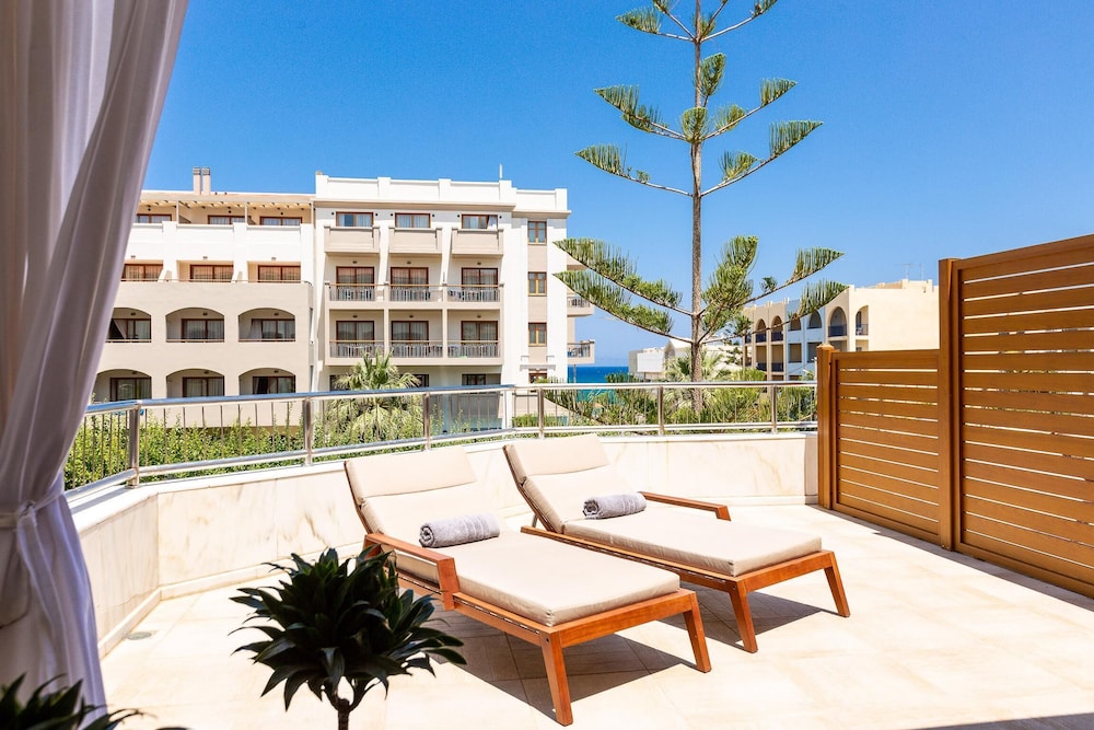 Theartemis Palace — Rooms in Rethymnon