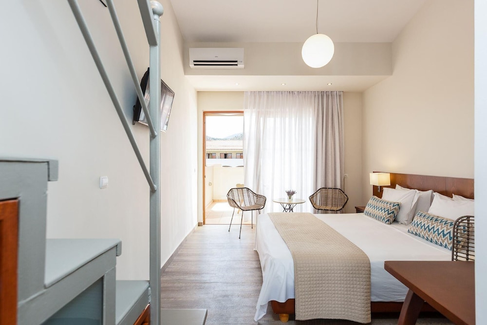 Theartemis Palace — Rooms in Rethymnon