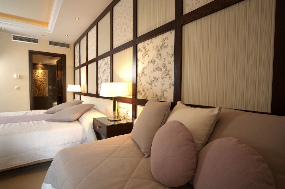 Theartemis Palace — Rooms in Rethymnon