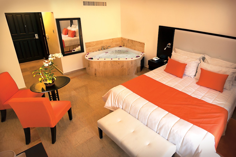 Viva Dominicus Palace by Wyndham, A Trademark Resort — Hotel rooms in Bayahibe, La Altagracia