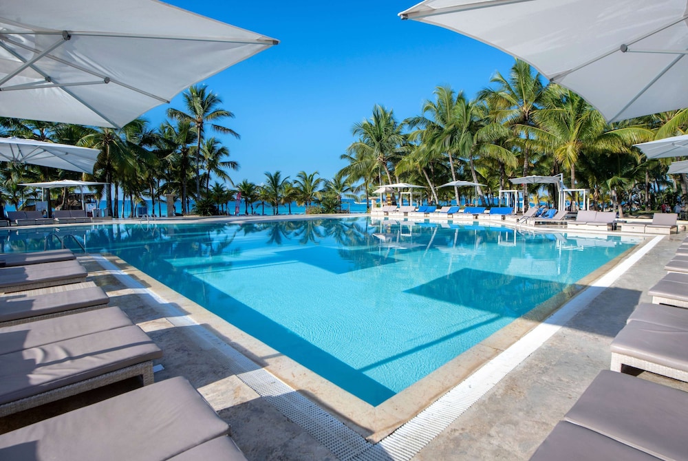 Viva Dominicus Palace by Wyndham, A Trademark Resort — Swimming pool in Bayahibe, La Altagracia