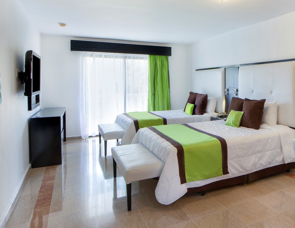 Viva Dominicus Palace by Wyndham, A Trademark Resort — Hotel rooms in Bayahibe, La Altagracia