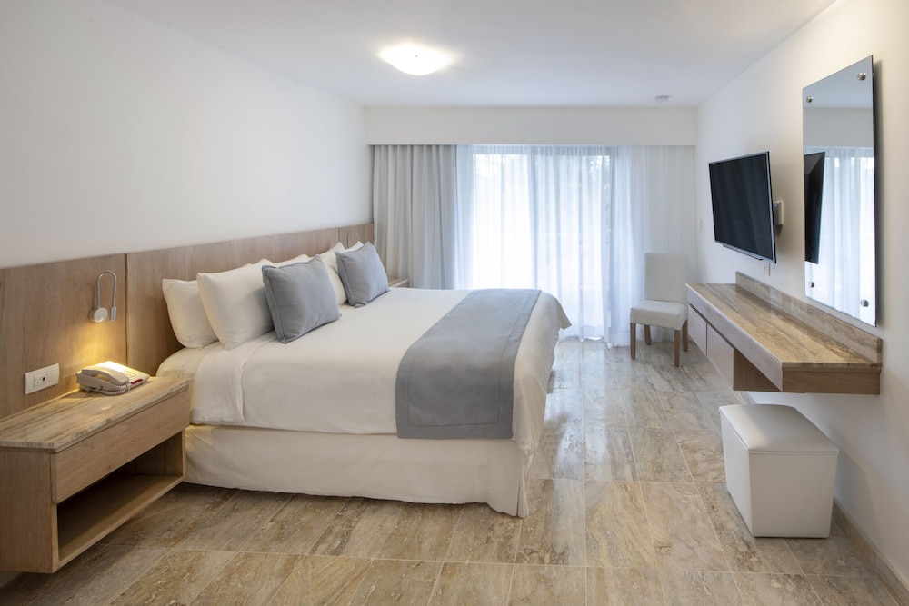 Viva Dominicus Palace by Wyndham, A Trademark Resort — Hotel rooms in Bayahibe, La Altagracia