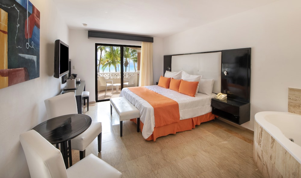 Viva Dominicus Palace by Wyndham, A Trademark Resort — Hotel rooms in Bayahibe, La Altagracia