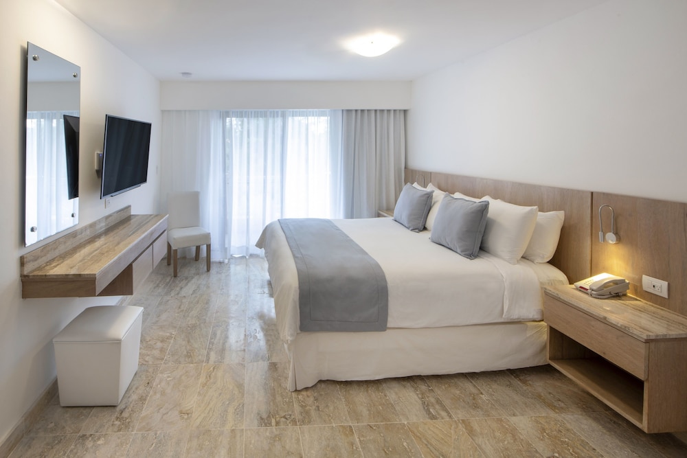 Viva Dominicus Palace by Wyndham, A Trademark Resort — Hotel rooms in Bayahibe, La Altagracia
