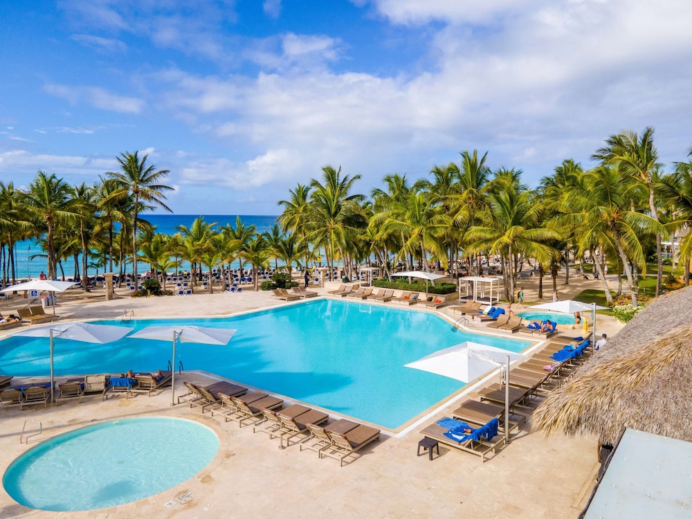 Viva Dominicus Palace by Wyndham, A Trademark Resort — Swimming pool in Bayahibe, La Altagracia