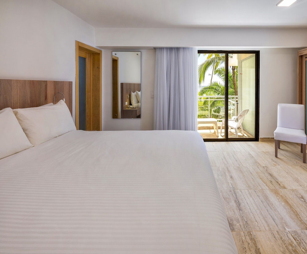 Viva Dominicus Palace by Wyndham, A Trademark Resort — Hotel rooms in Bayahibe, La Altagracia