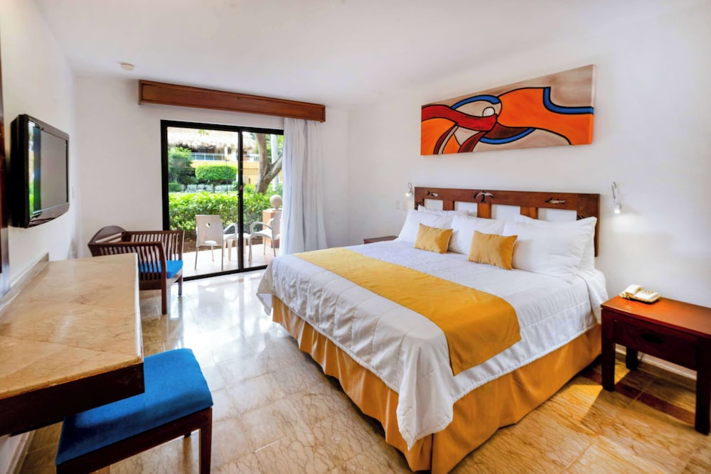 Viva Dominicus Palace by Wyndham, A Trademark Resort — Hotel rooms in Bayahibe, La Altagracia