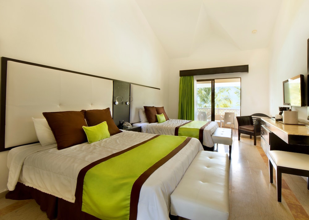Viva Dominicus Palace by Wyndham, A Trademark Resort — Hotel rooms in Bayahibe, La Altagracia