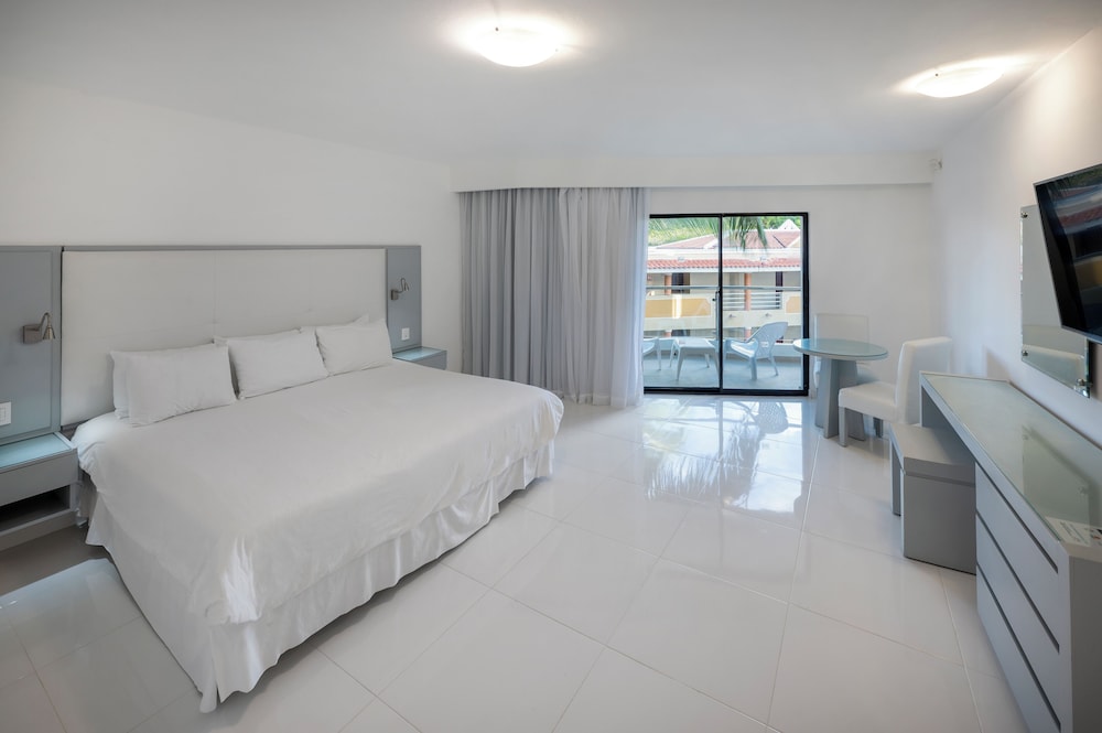 Viva Dominicus Beach by Wyndham, A Trademark All Inclusive — Hotel rooms in Bayahibe, La Altagracia