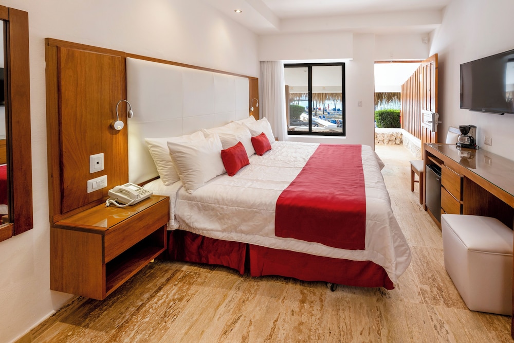 Viva Dominicus Beach by Wyndham, A Trademark All Inclusive — Hotel rooms in Bayahibe, La Altagracia