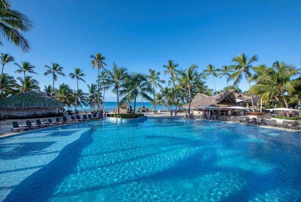 Viva Dominicus Beach by Wyndham, A Trademark All Inclusive — Swimming pool in Bayahibe, La Altagracia