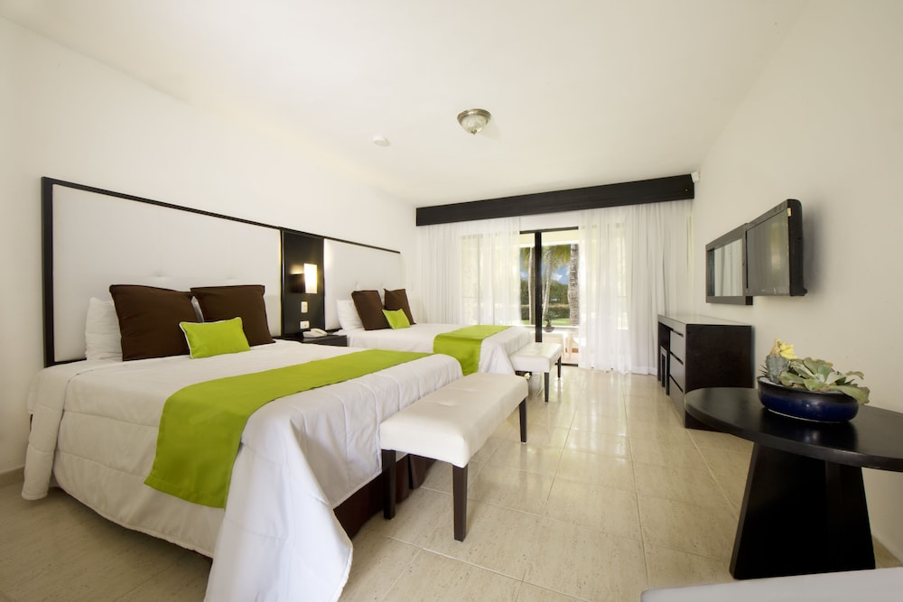 Viva Dominicus Beach by Wyndham, A Trademark All Inclusive — Hotel rooms in Bayahibe, La Altagracia