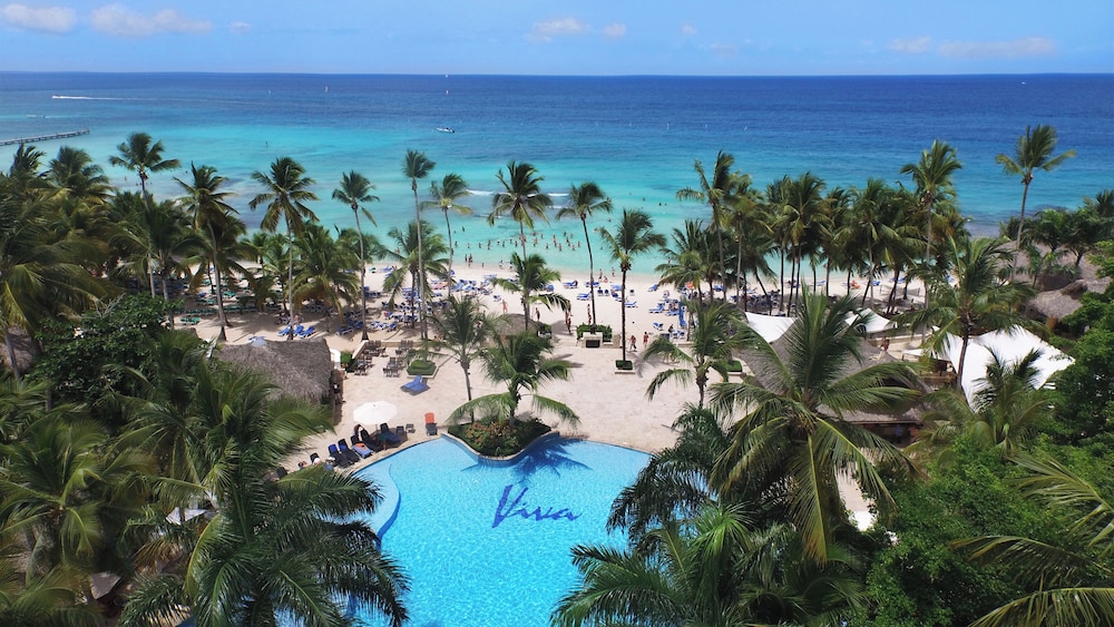 Viva Dominicus Beach by Wyndham, A Trademark All Inclusive — Swimming pool in Bayahibe, La Altagracia