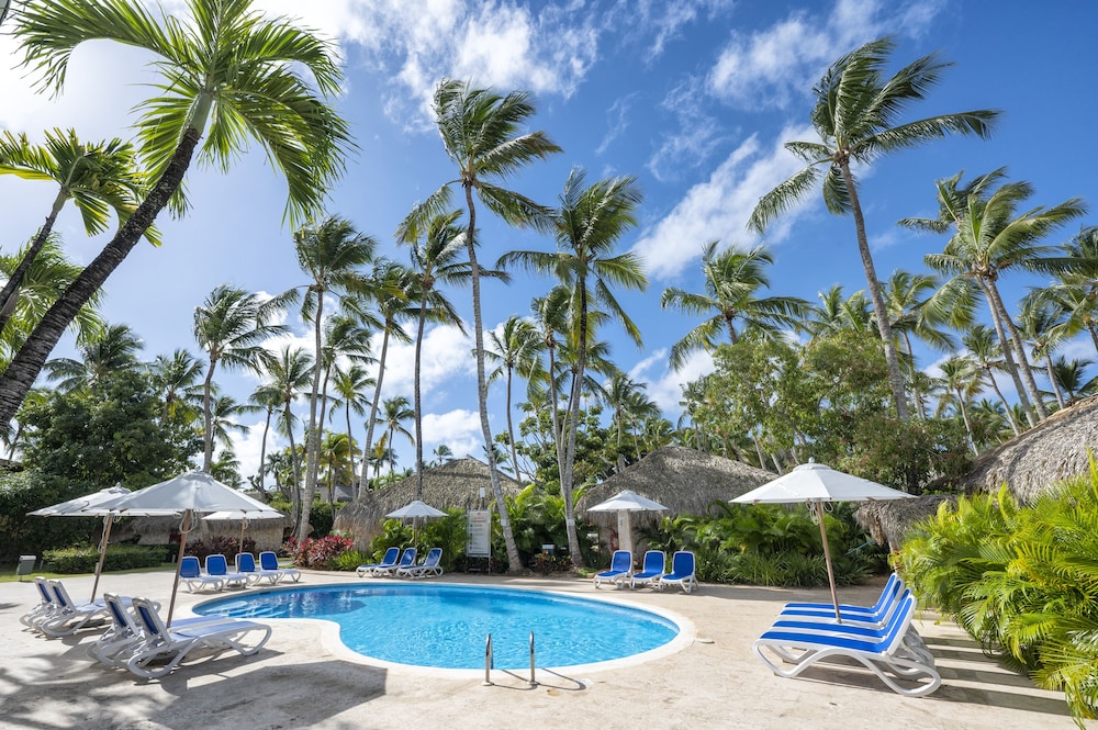 Viva Dominicus Beach by Wyndham, A Trademark All Inclusive — Swimming pool in Bayahibe, La Altagracia