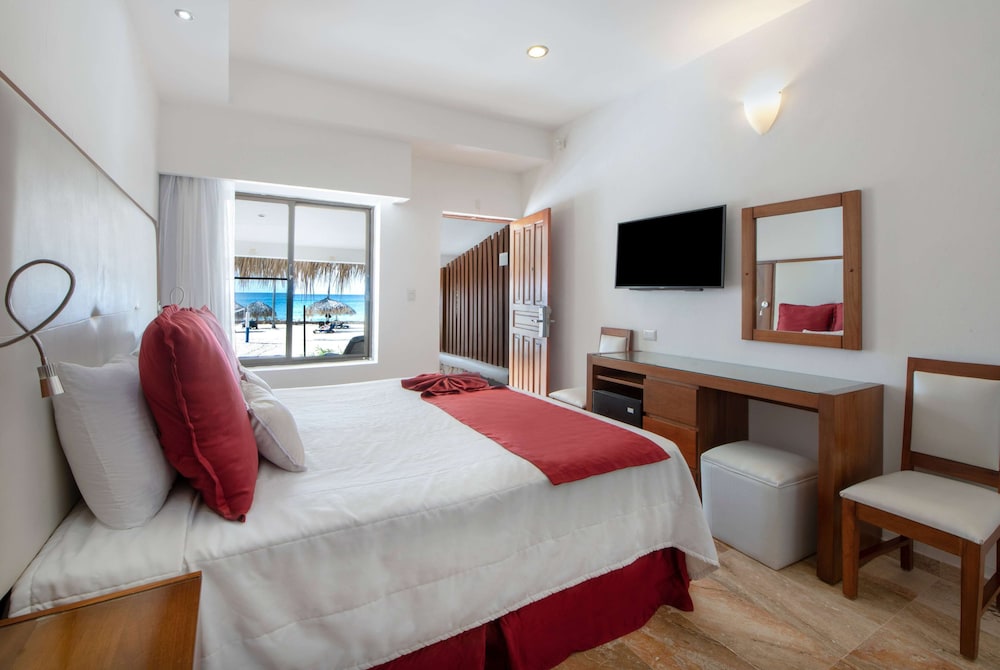 Viva Dominicus Beach by Wyndham, A Trademark All Inclusive — Hotel rooms in Bayahibe, La Altagracia