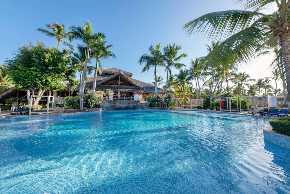 Viva Dominicus Beach by Wyndham, A Trademark All Inclusive — Swimming pool in Bayahibe, La Altagracia