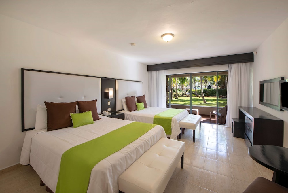 Viva Dominicus Beach by Wyndham, A Trademark All Inclusive — Hotel rooms in Bayahibe, La Altagracia