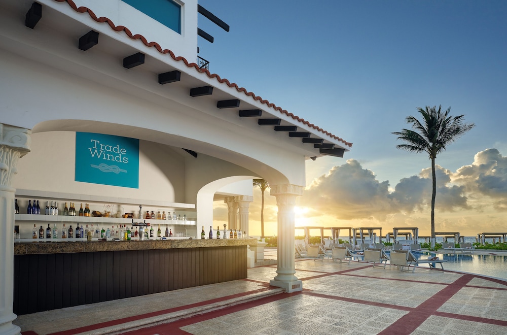 Hyatt Vivid Playa Del Carmen - Adults Only - All Inclusive — Restaurant in Playa del Carmen, Quintana Roo