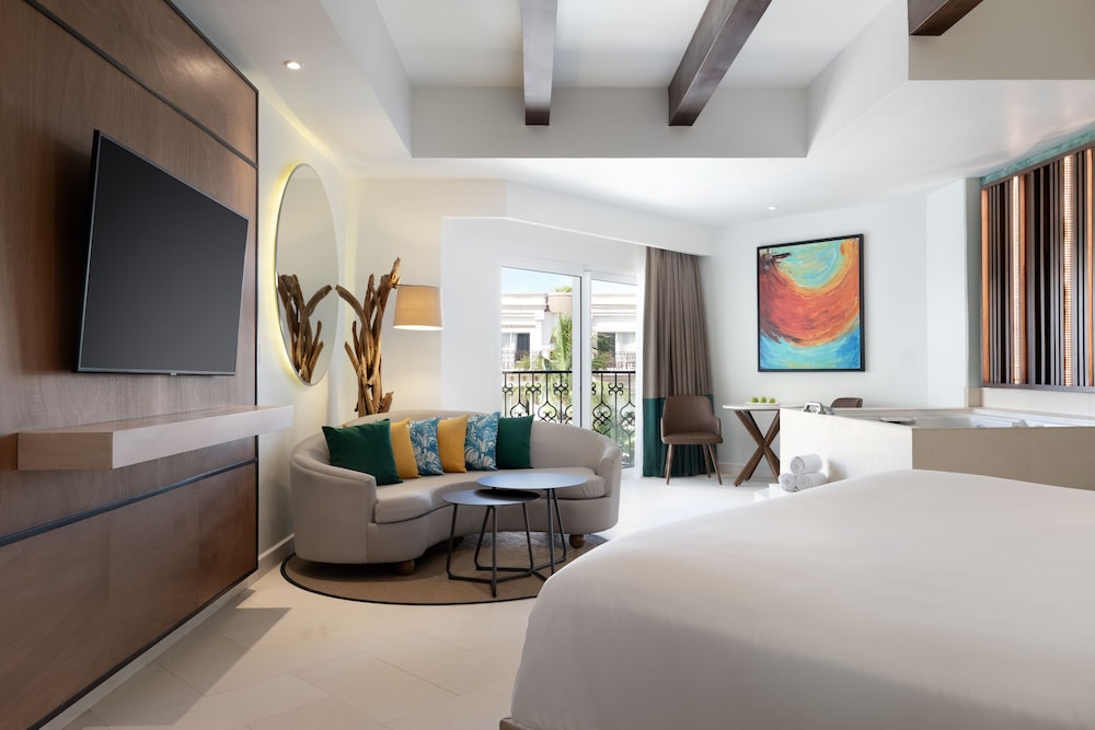 Hyatt Vivid Playa Del Carmen - Adults Only - All Inclusive — Rooms in Playa del Carmen, Quintana Roo