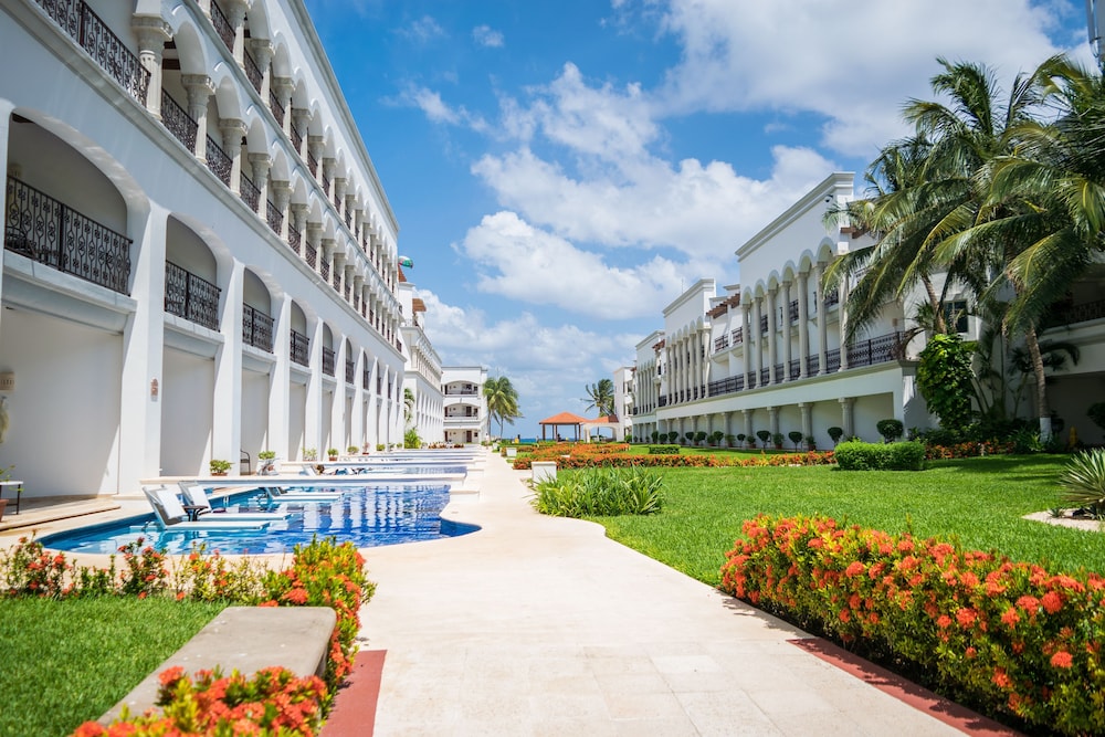 Hyatt Vivid Playa Del Carmen - Adults Only - All Inclusive — Rooms in Playa del Carmen, Quintana Roo