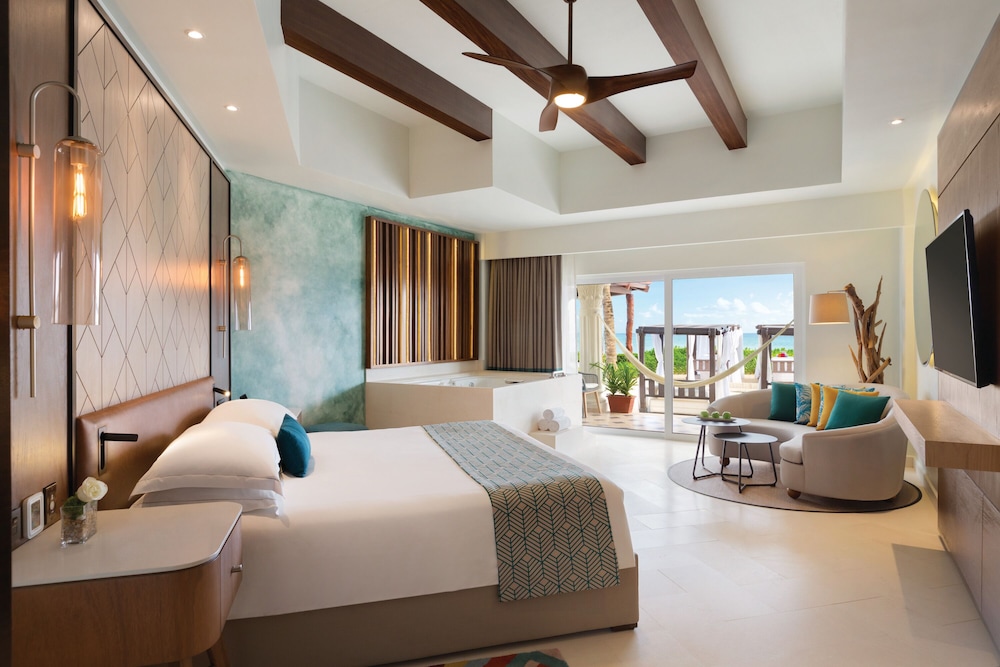 Hyatt Vivid Playa Del Carmen - Adults Only - All Inclusive — Rooms in Playa del Carmen, Quintana Roo