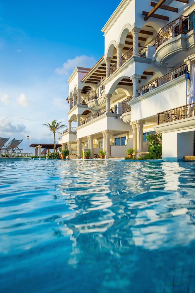 Hyatt Vivid Playa Del Carmen - Adults Only - All Inclusive — Pool in Playa del Carmen, Quintana Roo