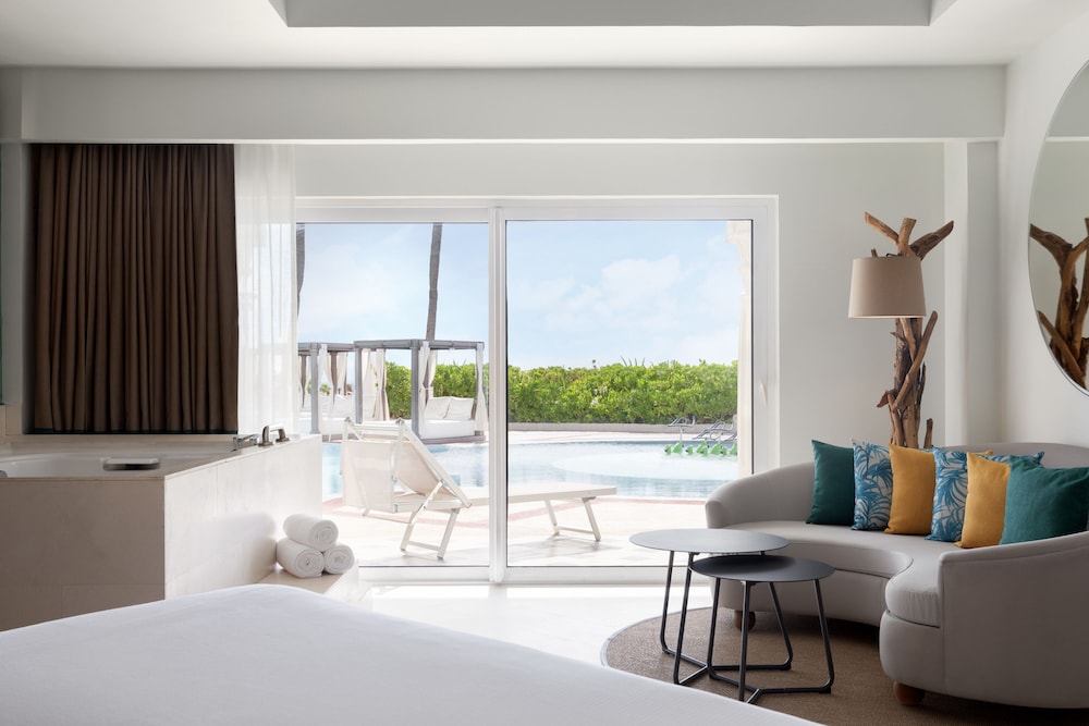 Hyatt Vivid Playa Del Carmen - Adults Only - All Inclusive — Rooms in Playa del Carmen, Quintana Roo