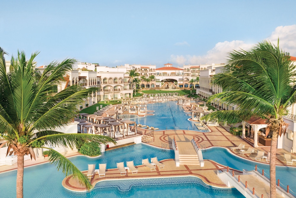 Hyatt Vivid Playa Del Carmen - Adults Only - All Inclusive — Pool in Playa del Carmen, Quintana Roo
