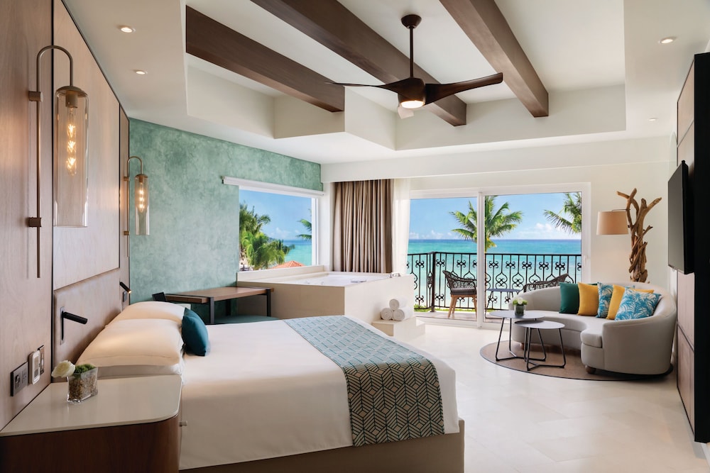 Hyatt Vivid Playa Del Carmen - Adults Only - All Inclusive — Rooms in Playa del Carmen, Quintana Roo