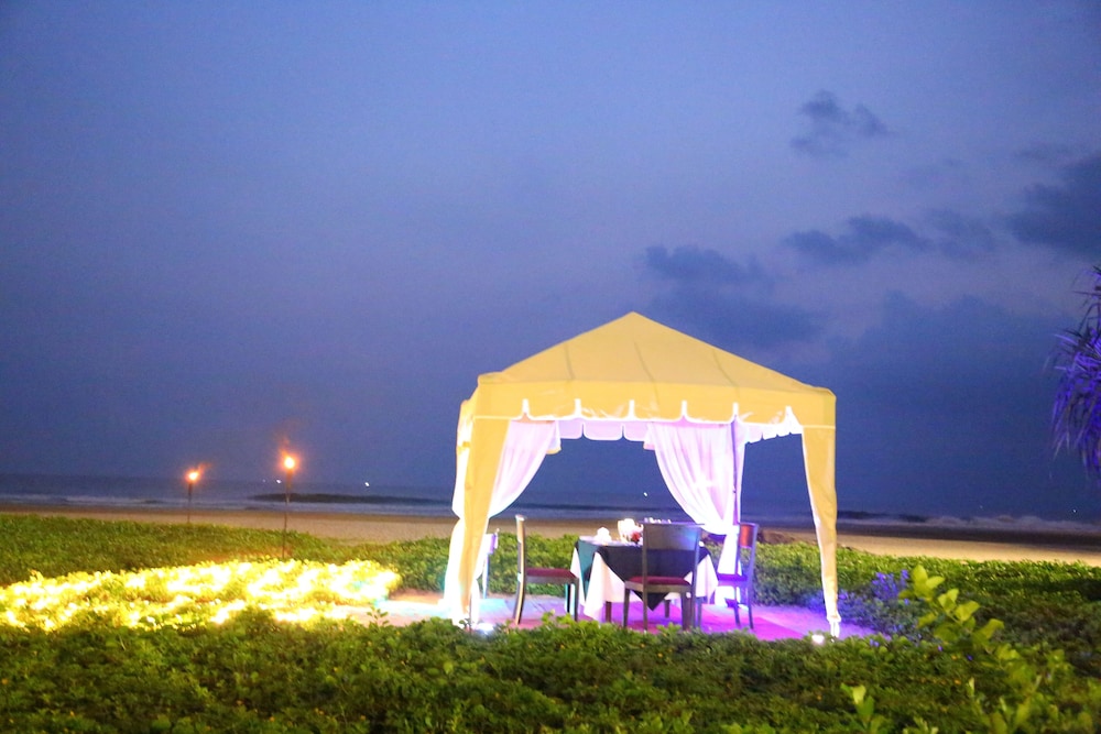 Taj Bentota Resort & Spa — Restaurant in Bentota