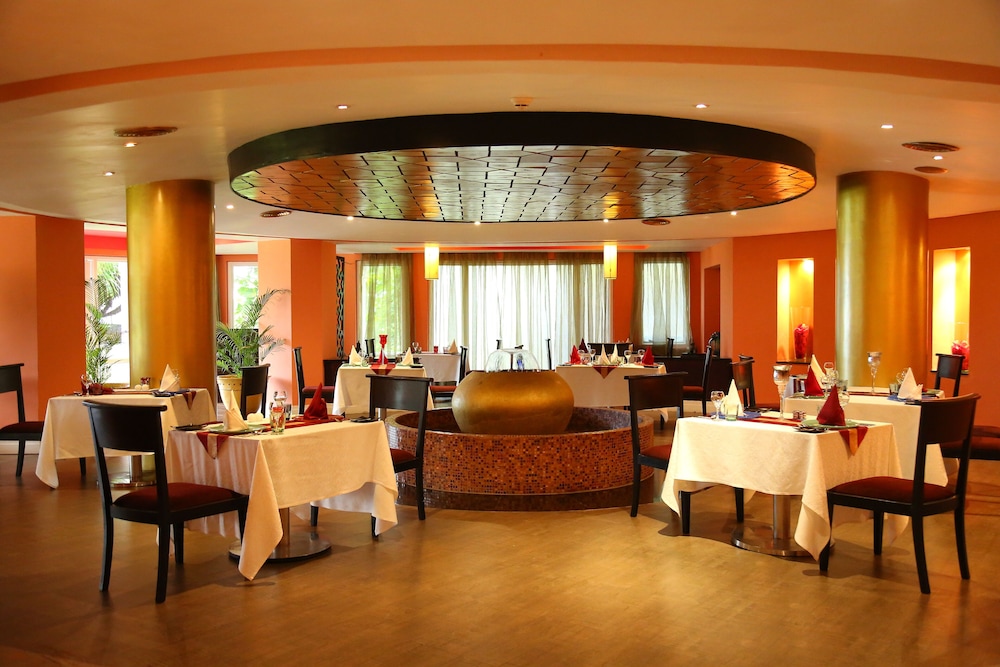 Taj Bentota Resort & Spa — Restaurant in Bentota