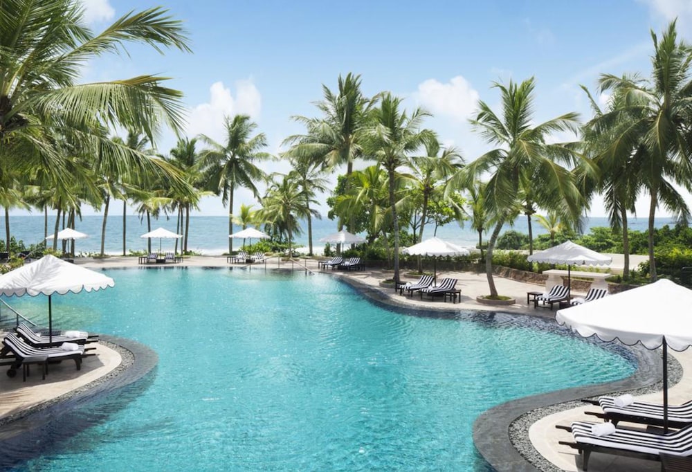 Taj Bentota Resort & Spa — Main photo in Bentota