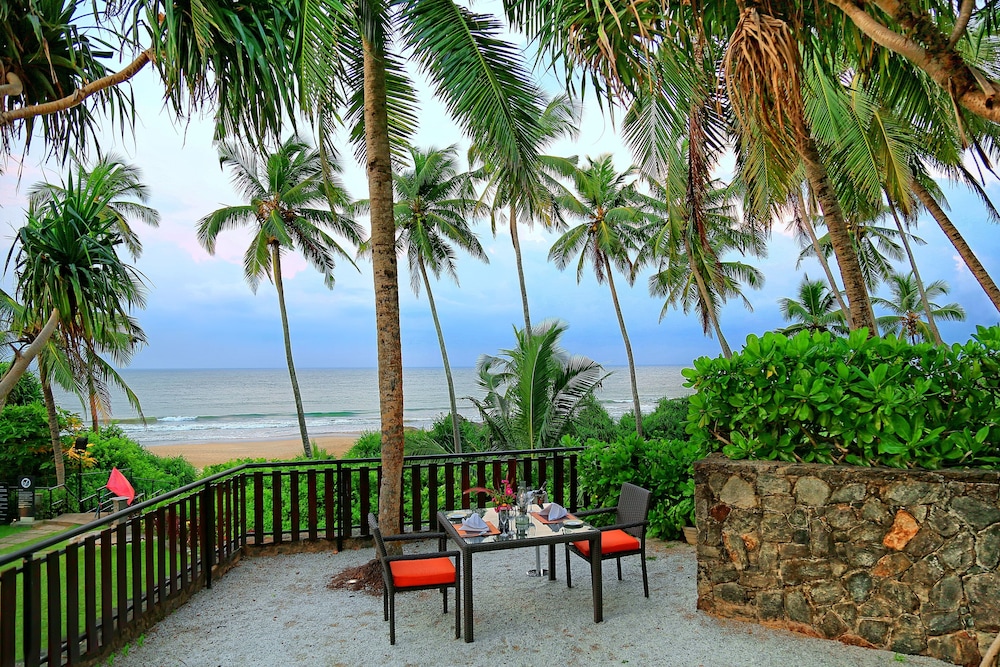 Taj Bentota Resort & Spa — Restaurant in Bentota