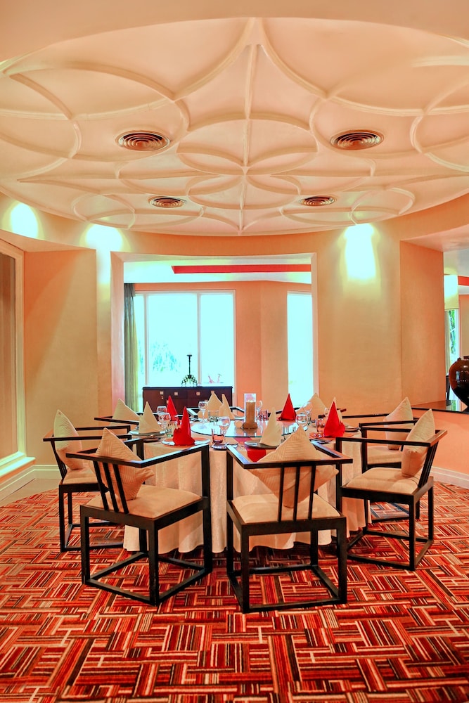 Taj Bentota Resort & Spa — Restaurant in Bentota