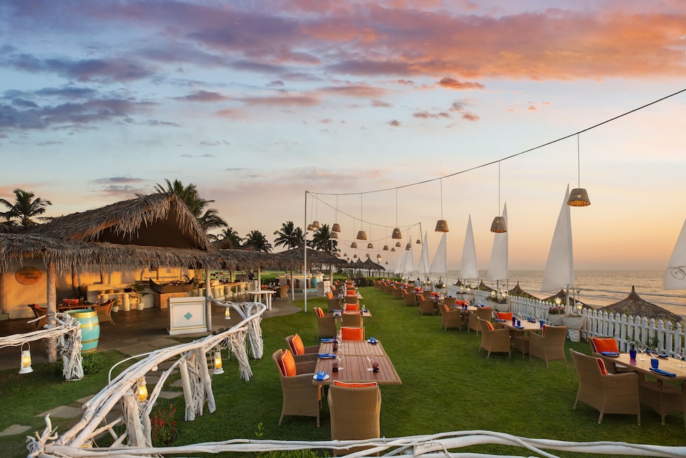 Taj Exotica Resort & Spa, Goa — Restaurant & bars in Benaulim, Goa