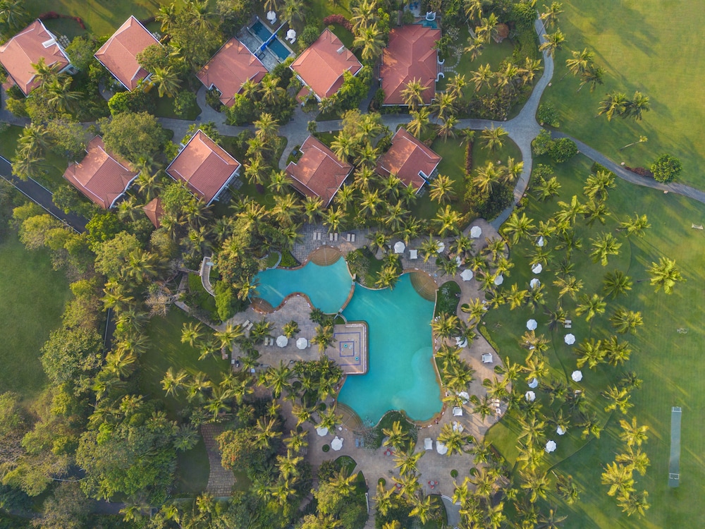 Taj Exotica Resort & Spa, Goa — Swimming pool in Benaulim, Goa