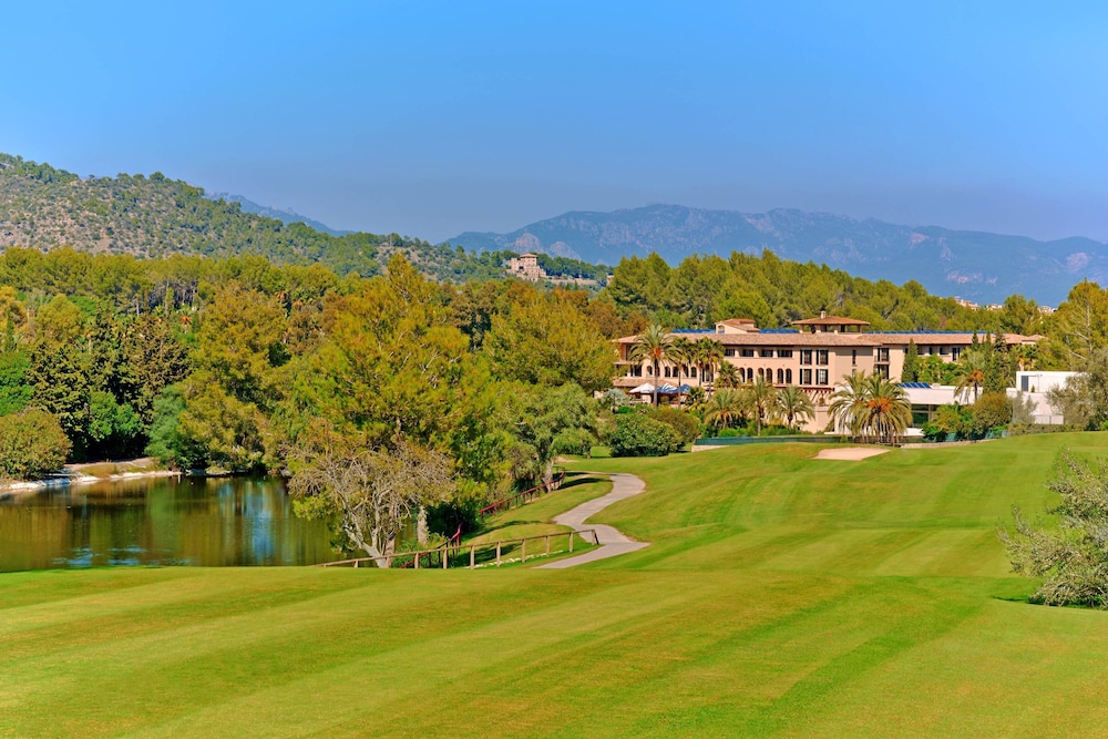 Sheraton Mallorca Arabella Golf Hotel — Hotel building in Palma de Mallorca, Balearic Islands