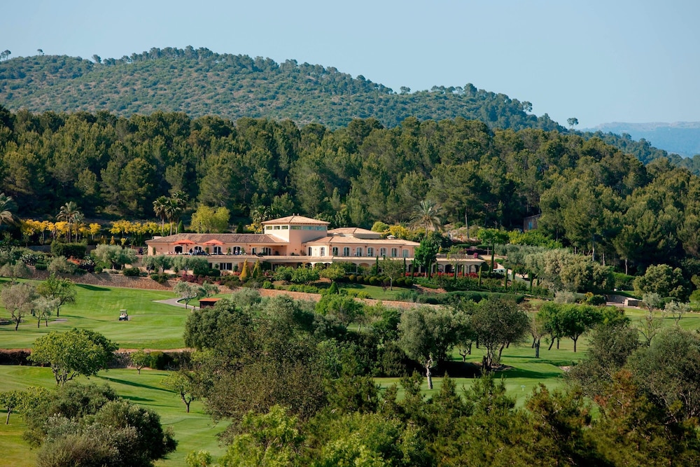 Sheraton Mallorca Arabella Golf Hotel — Hotel building in Palma de Mallorca, Balearic Islands